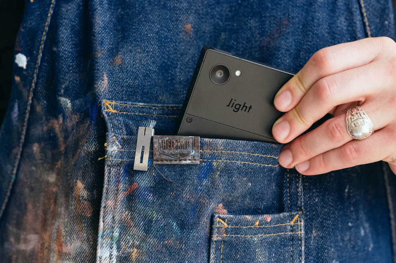 1718225402 727 Le Light Phone 3 est un compagnon de desintoxication numerique - plare.