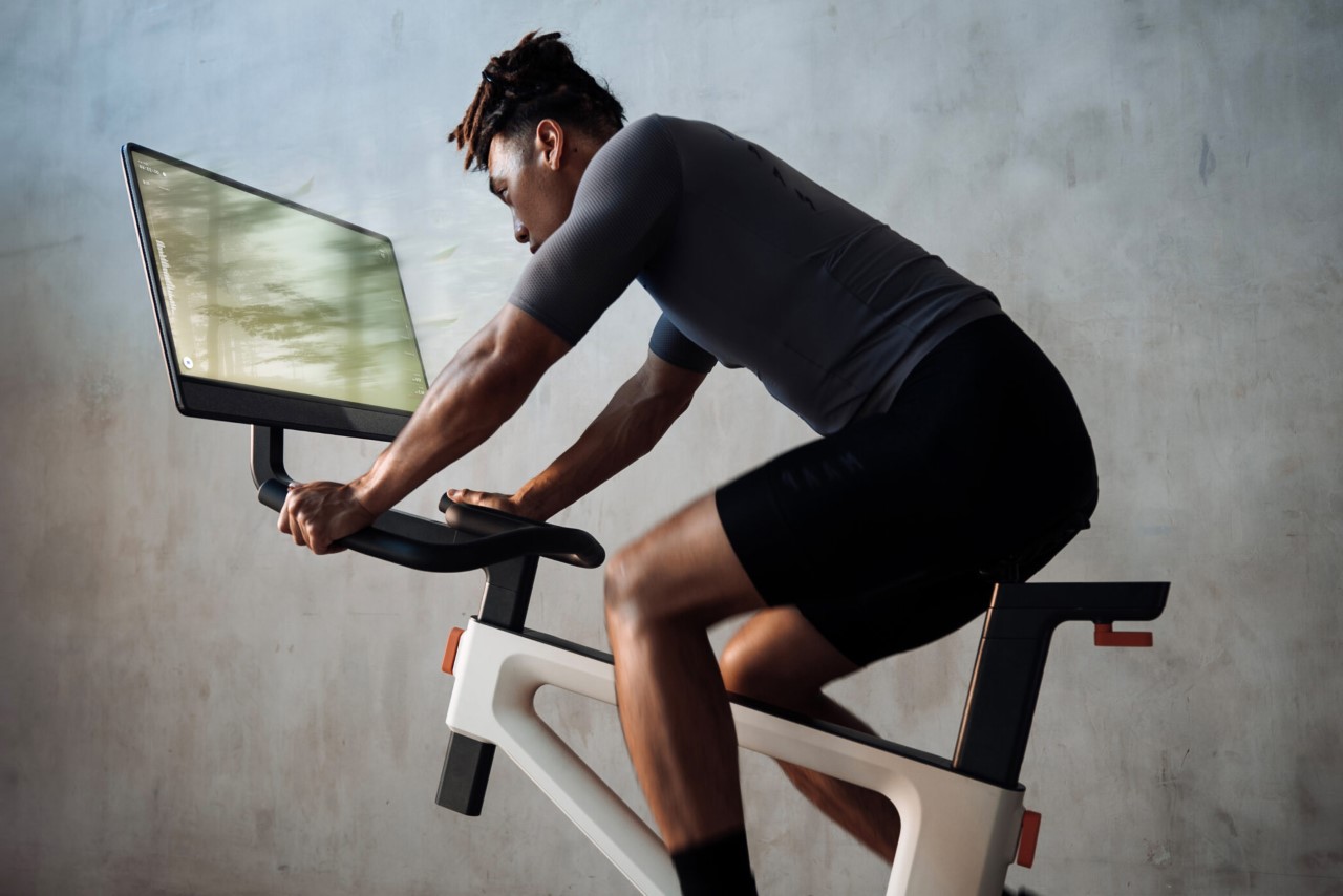 1718415987 221 Si Peloton connaissait la video spatiale Le HoloBike est - plare.