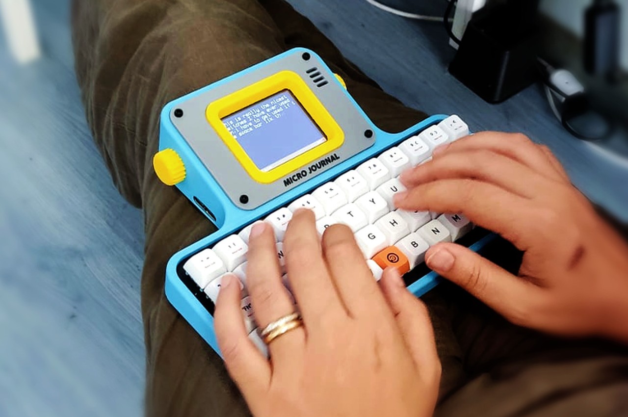1718966829 183 La machine a ecrire numerique sans distraction a un caractere - plare.