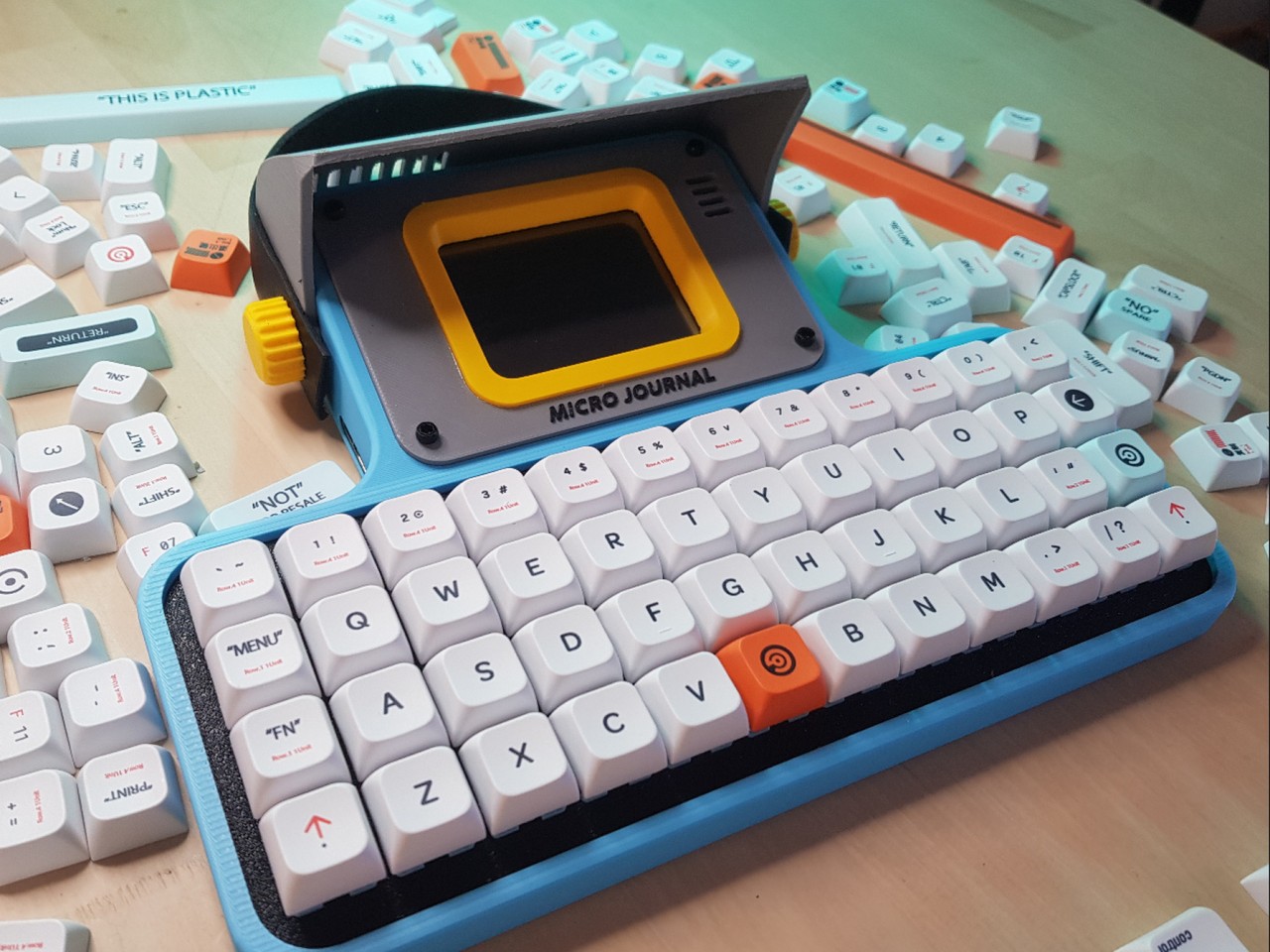 1718966830 439 La machine a ecrire numerique sans distraction a un caractere - plare.