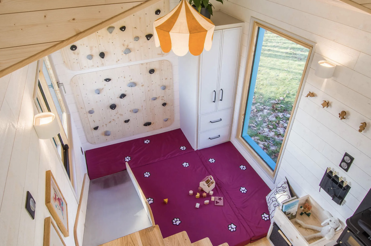 La petite maison du bonheur de Baluchon sert egalement de - plare.
