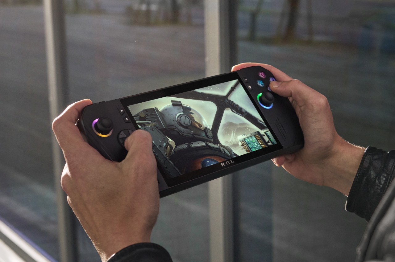 Lordinateur portable de jeu ASUS ROG Ally X apporte de - plare.