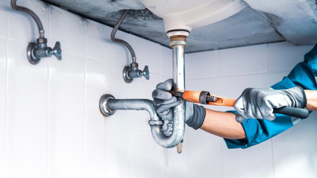 Les problèmes de plomberie courants : solutions pratiques pour les propriétaires à Nyon