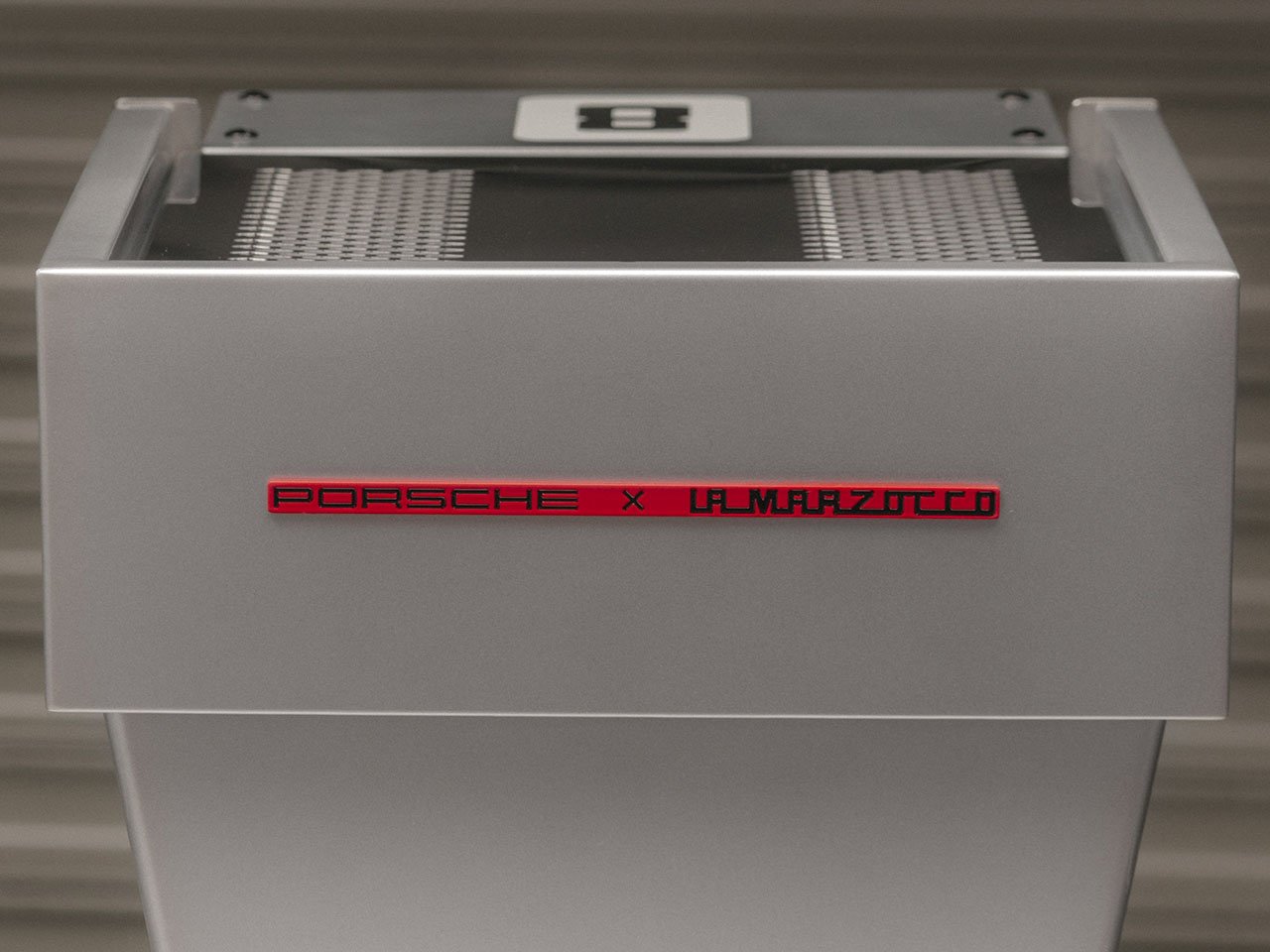 1729995037 439 La machine a espresso La Marzocco Linea Micra edition Porsche - plare.