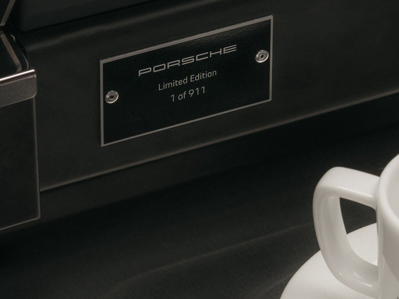 1729995037 47 La machine a espresso La Marzocco Linea Micra edition Porsche - plare.