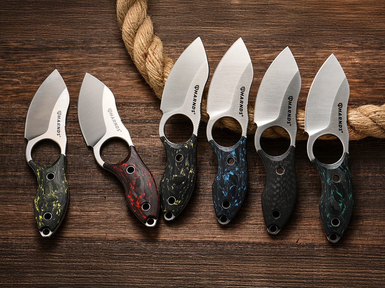 1729995101 598 Le couteau tactique EDC qui est aussi un jouet - plare.
