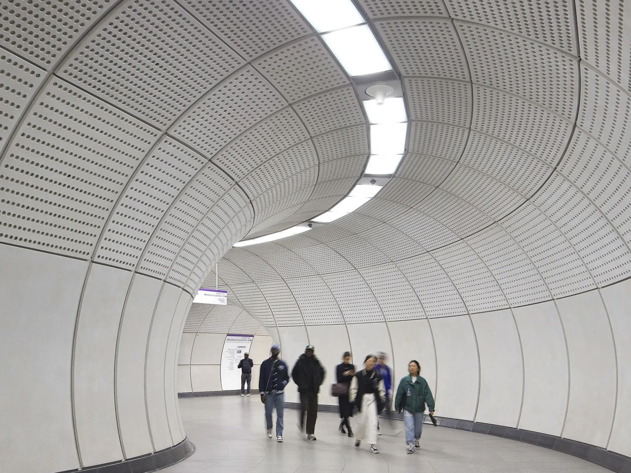 1729996052 502 Le nouveau reseau ferroviaire londonien axe sur les passagers remporte - plare.