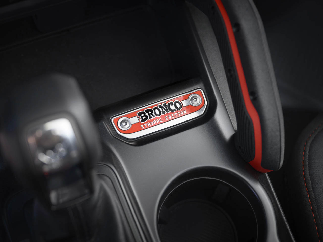 1729997030 750 2025 Ford Bronco Stroppe Edition honore lheritage des legendes de - plare.