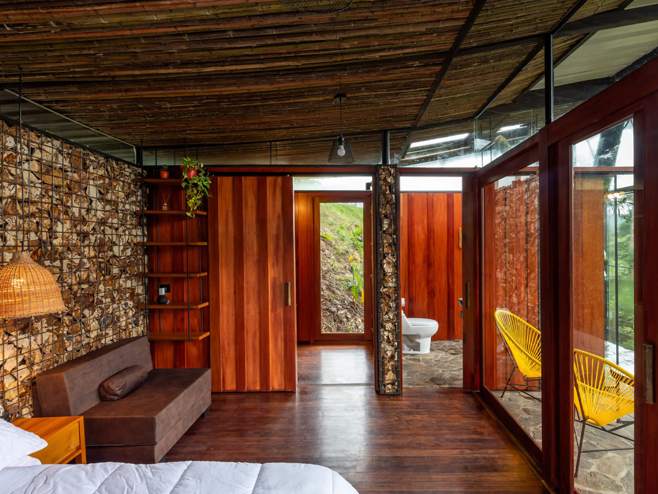 1729998702 537 Ce magnifique lodge de la foret amazonienne est construit autour - plare.
