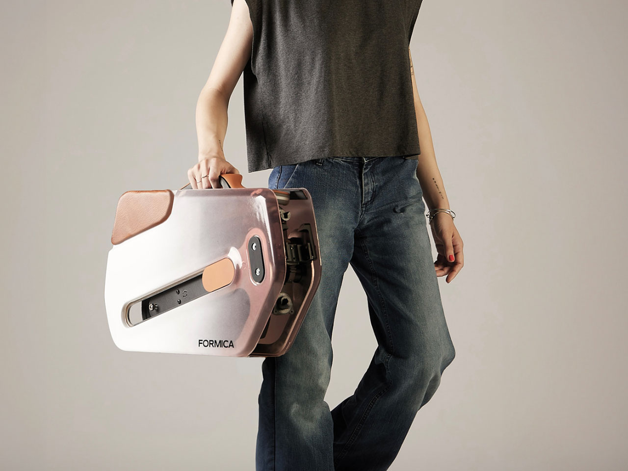 1730062003 271 Le scooter pliable pour les trajets domicile travail a linterieur des limites - plare.