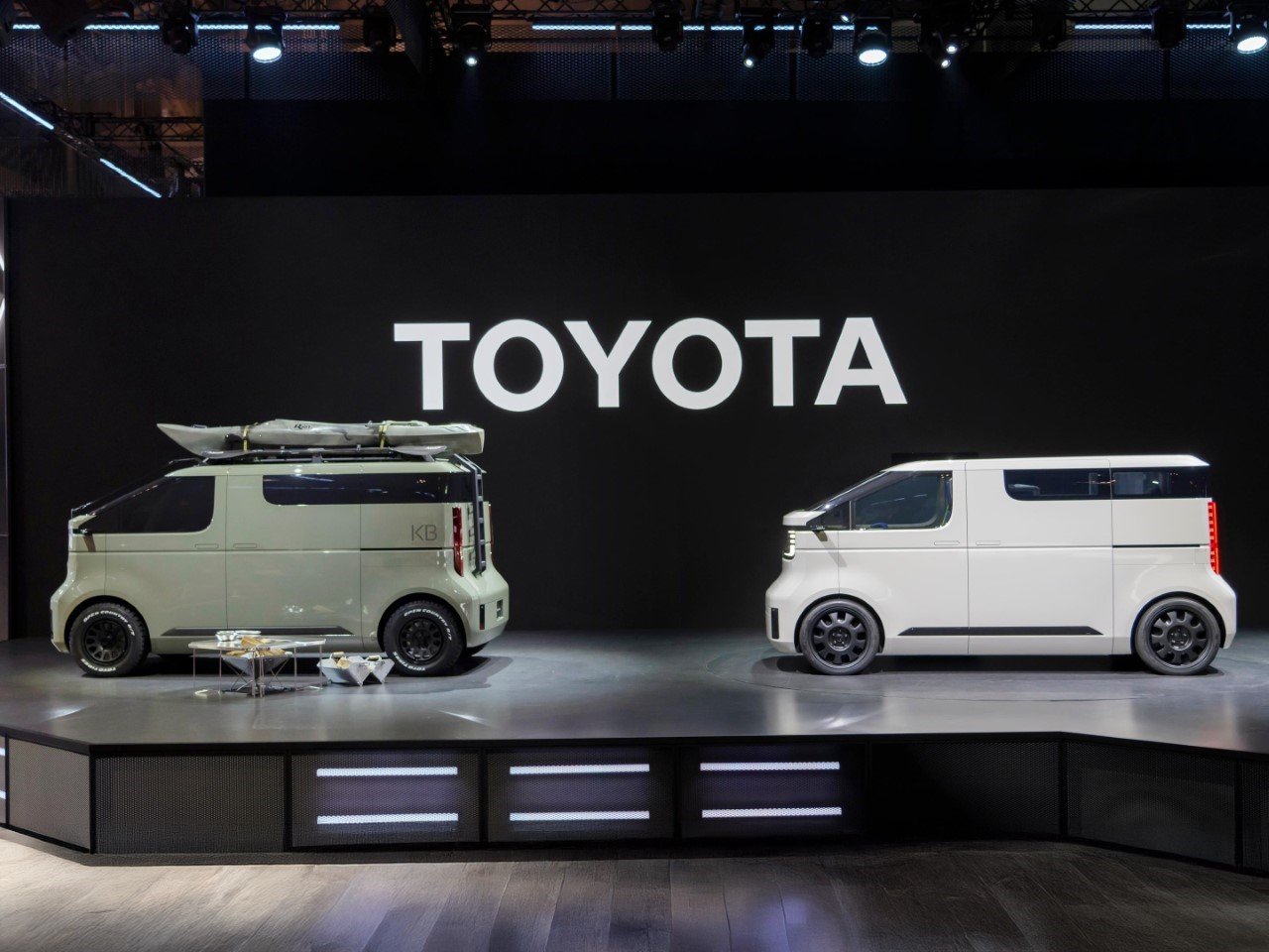 1730408017 217 Le nouveau Micro camper de Toyota se transforme en fourgon de - plare.