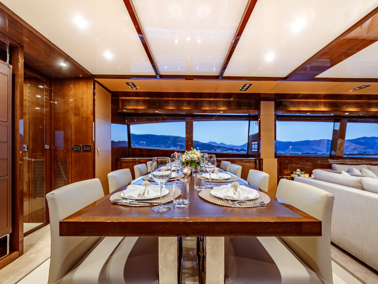 Naviguer avec style concevoir des interieurs de yacht elegants - plare.