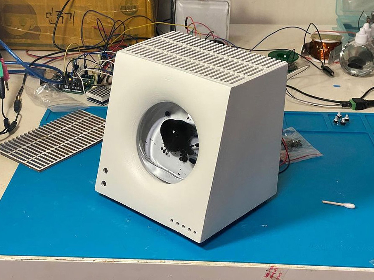 1730897176 78 Les 10 produits audio futuristes qui vont revolutionner le design - plare.