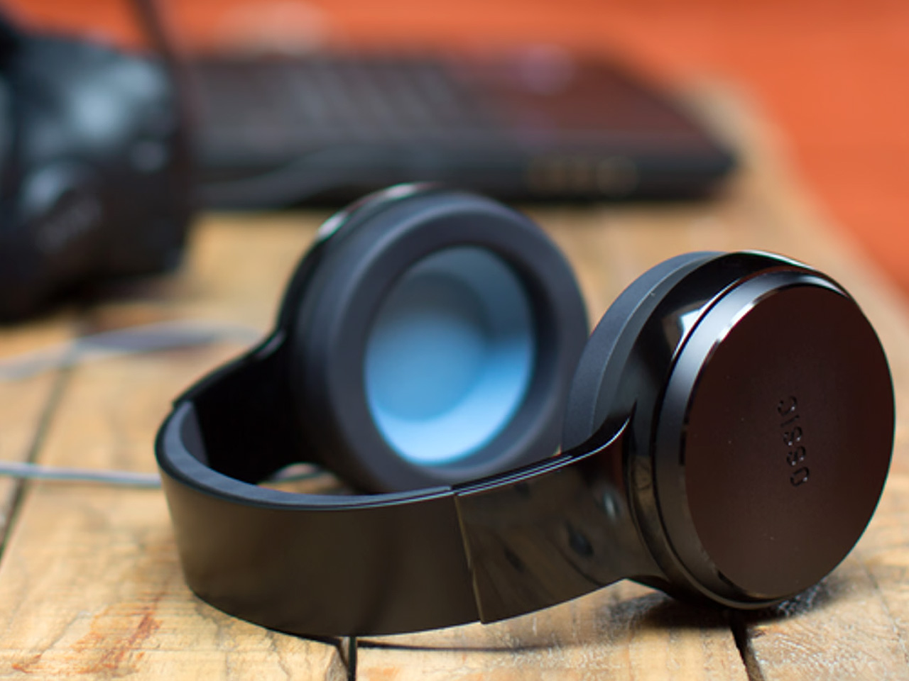 1730897180 542 Les 10 produits audio futuristes qui vont revolutionner le design - plare.