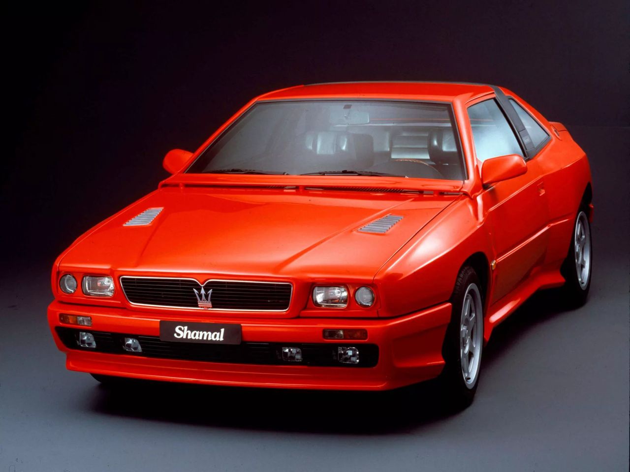 1730903196 827 Le restomod Maserati Biturbo Shamal reincarne le coupe italien des annees - plare.