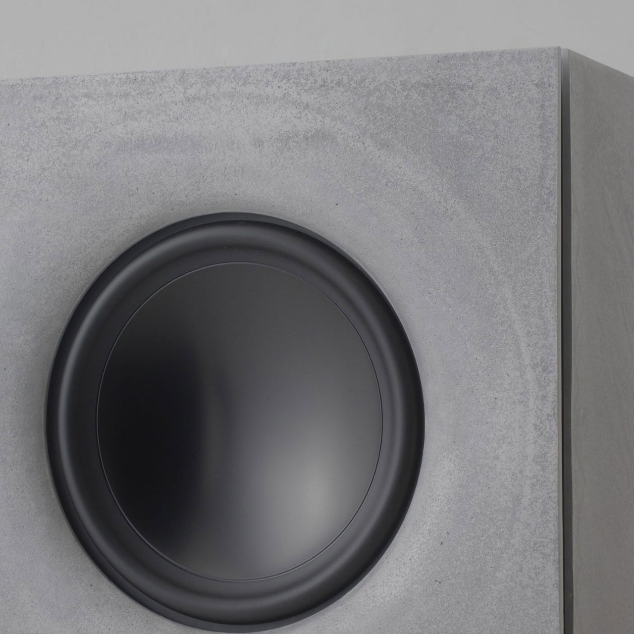 1730910466 934 Le haut parleur en metal moule est fabrique en aluminium marin - plare.