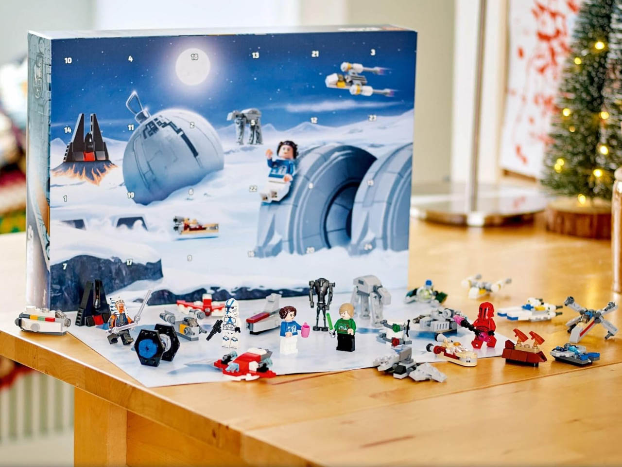 1730924413 44 Le calendrier de lAvent LEGO Star Wars 2024 vous plonge - plare.