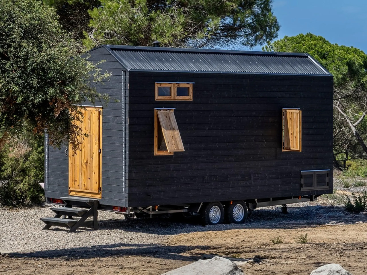 1730939438 964 Cette maison en bois illustre parfaitement la technique japonaise traditionnelle - plare.