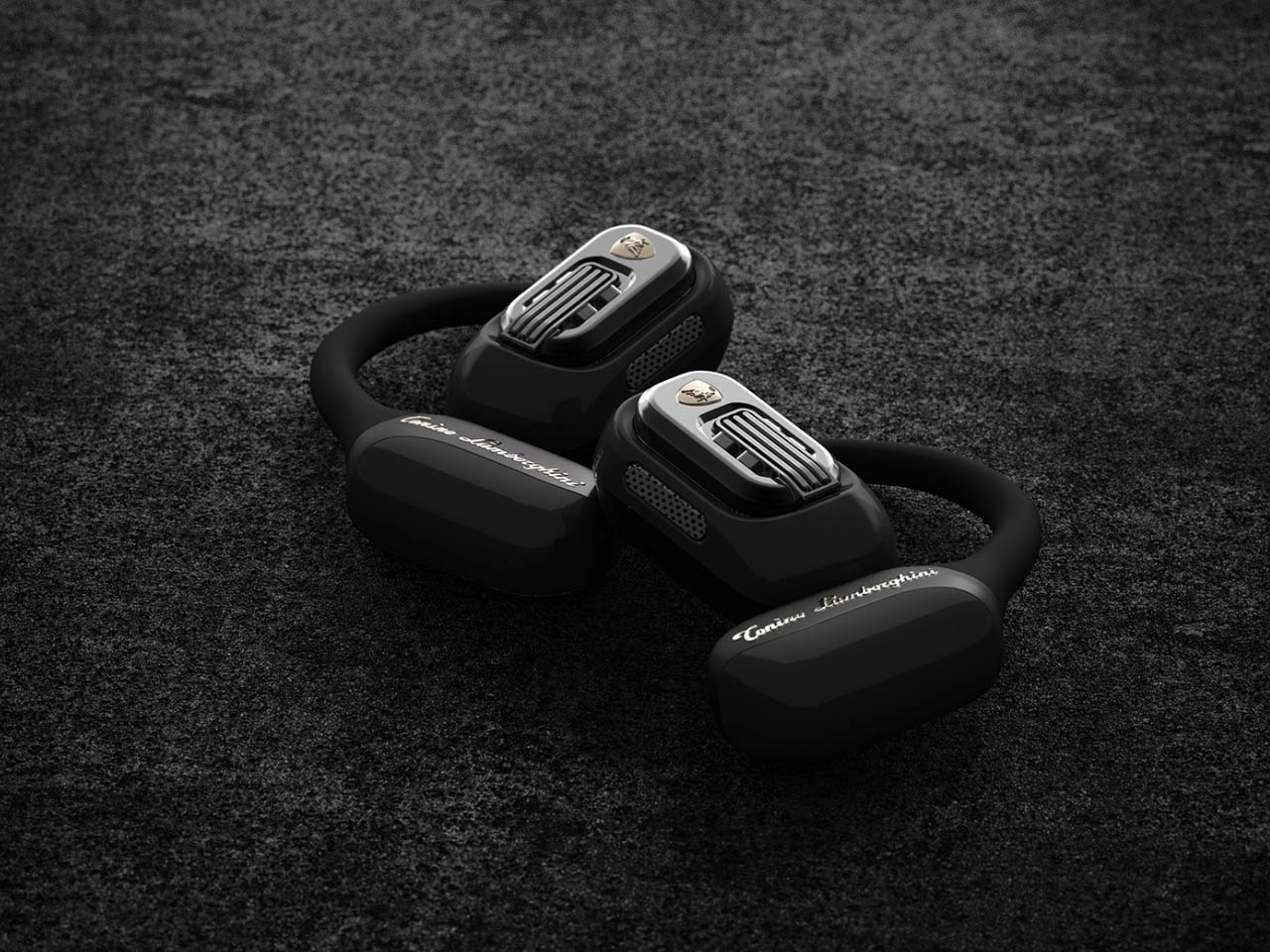1730978189 336 Le casque TL65 est concu pour imiter une Lamborghini et - plare.