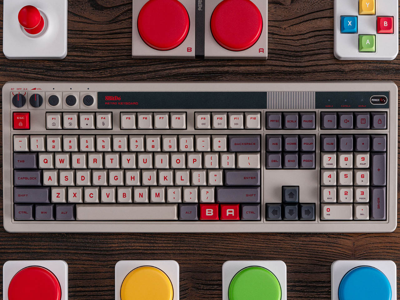 1731090471 94 8BitDo presente le clavier mecanique retro avec pave numerique integre - plare.