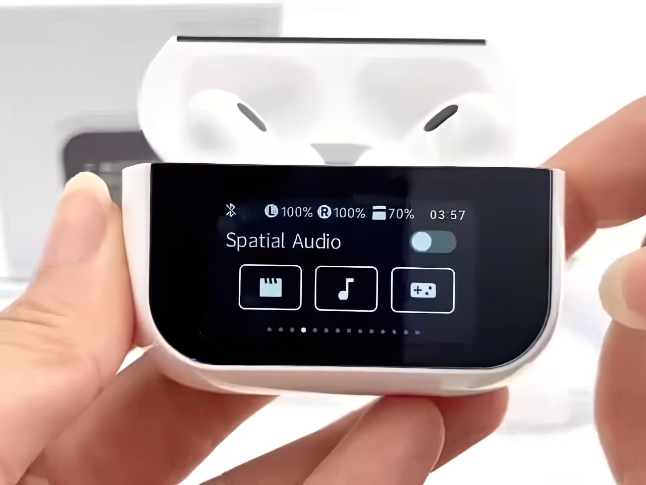 1731102953 665 Les faux AirPods Pro avec ecran tactile integre ressemblent a - plare.