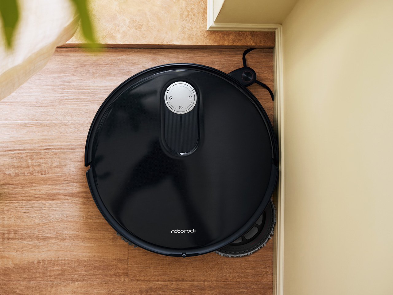 1731207132 564 Roborock Qrevo Slim laspirateur ultra mince dote dune technologie de - plare.