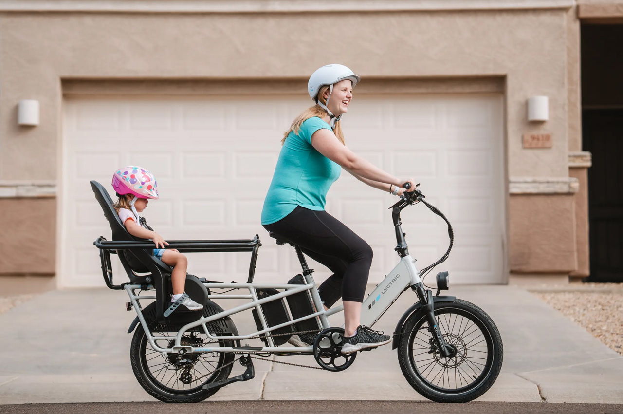 1731707520 502 Le velo cargo electrique le plus vendu en Amerique est - plare.