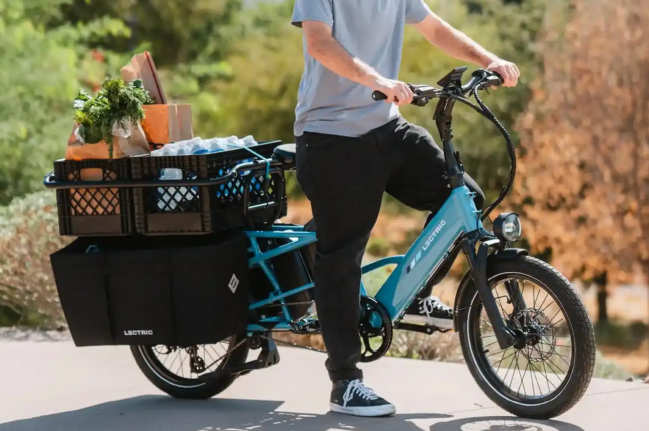 1731707525 149 Le velo cargo electrique le plus vendu en Amerique est - plare.