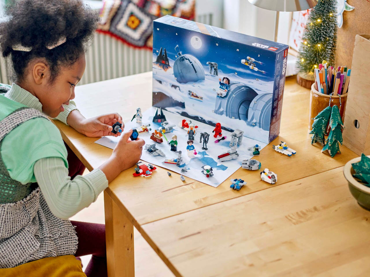 Le calendrier de lAvent LEGO Star Wars 2024 vous plonge - plare.