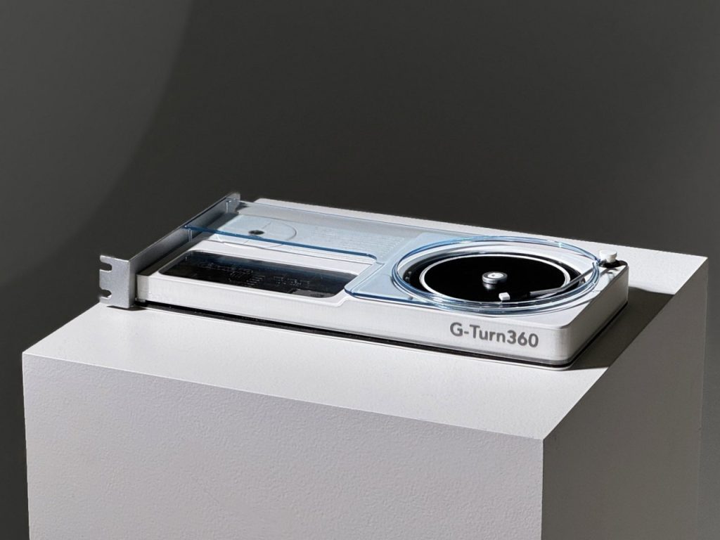 Le concept de carte graphique inspiré d’une platine ajoute une touche rétro-futuriste aux ordinateurs de bureau