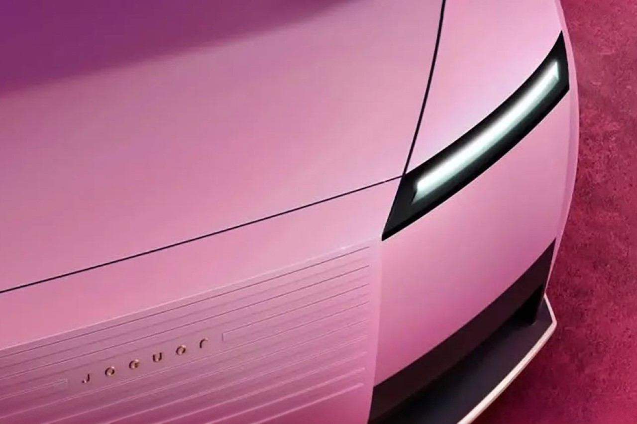 1734114039 36 Des images divulguees montrent le nouveau vehicule electrique de Jaguar - plare.