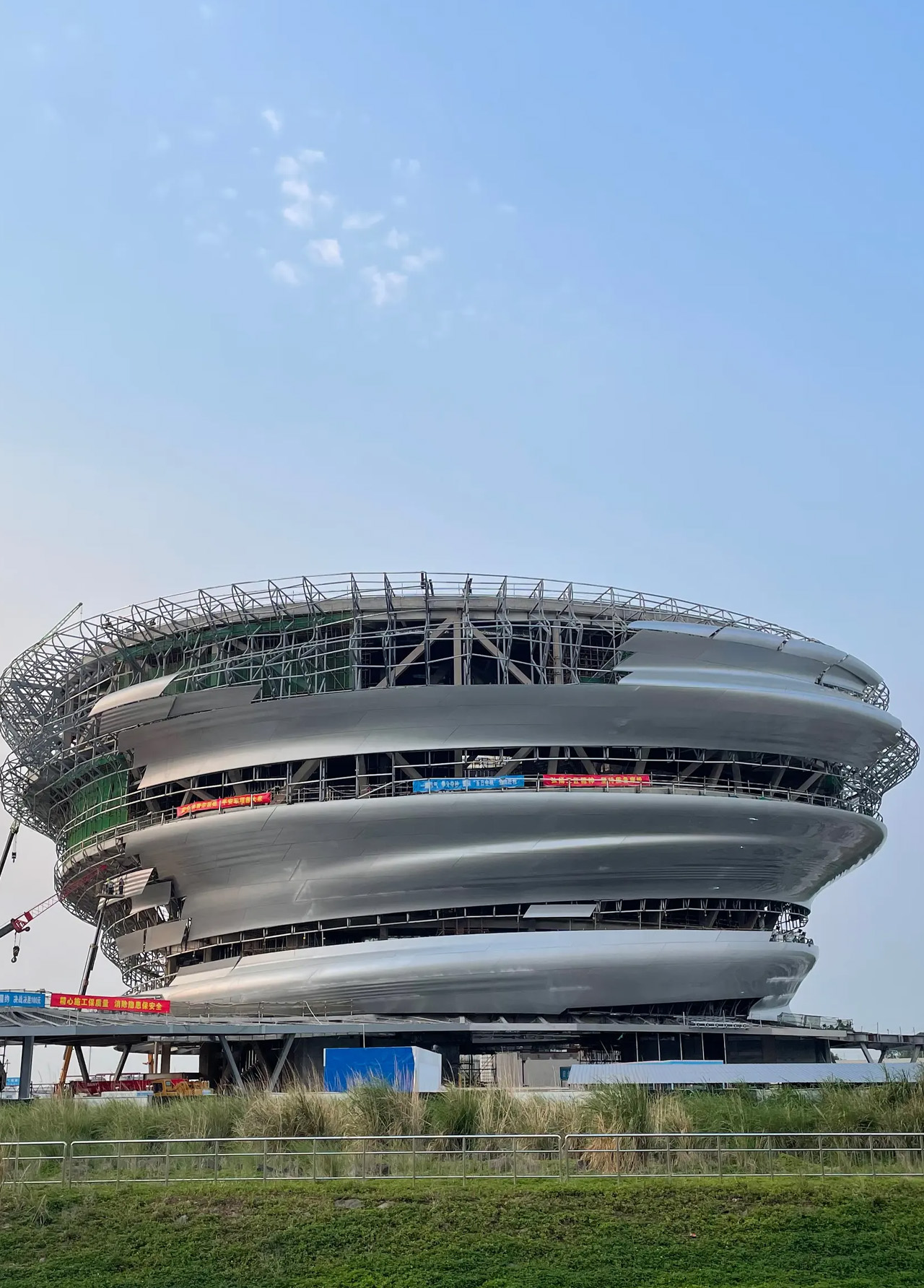 1734132816 967 Cet impressionnant musee des sciences en Chine ressemble a un - plare.