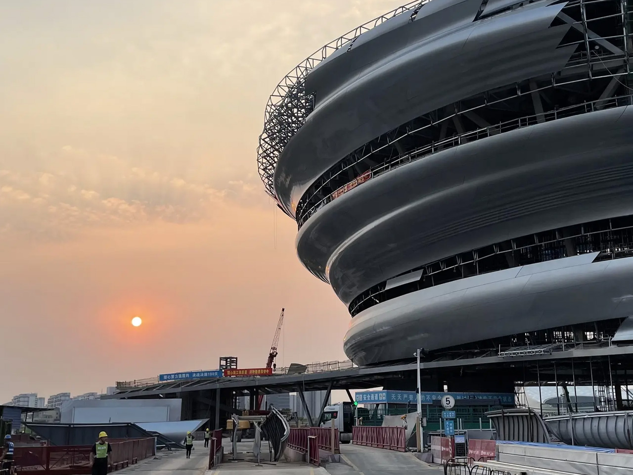 1734132817 87 Cet impressionnant musee des sciences en Chine ressemble a un - plare.