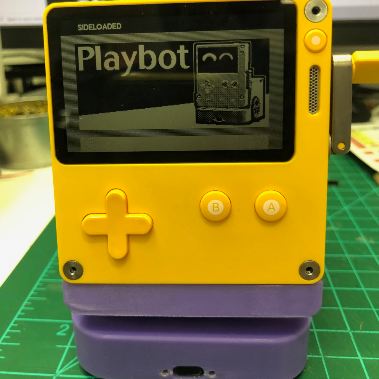 1734387704 116 La station daccueil pour console portable Playdate la transforme en - plare.