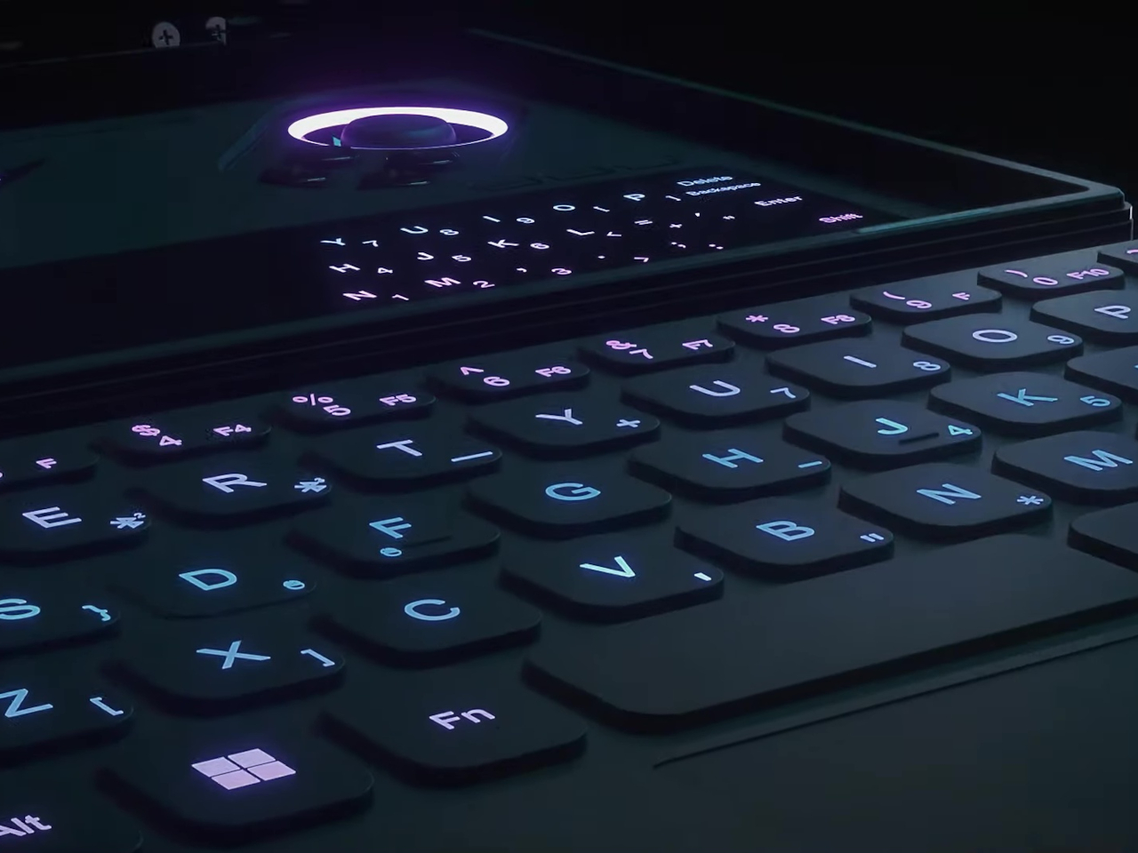 1734712131 438 Le mini ordinateur portable de jeu est dote dun clavier - plare.