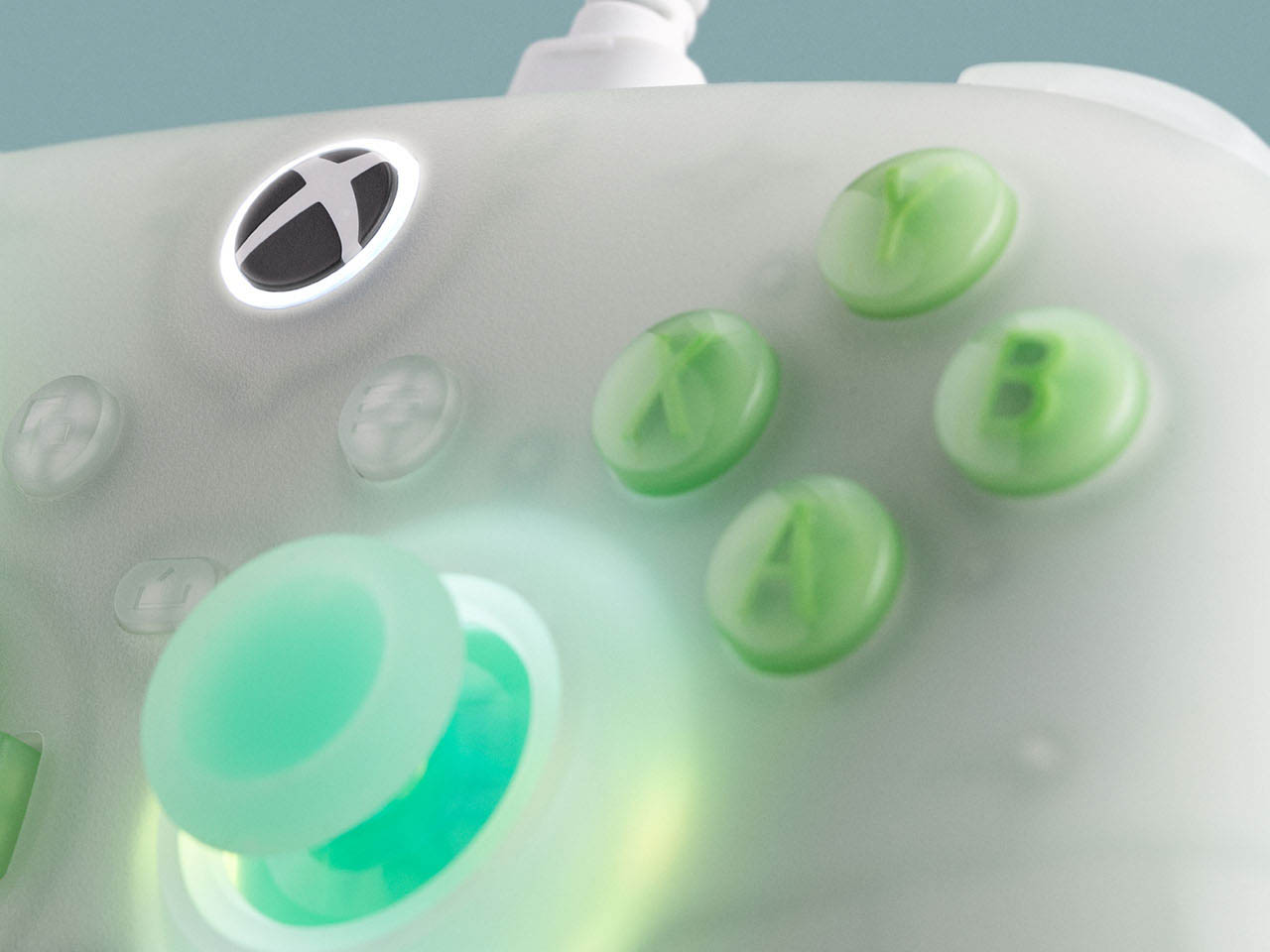 1734731386 539 La manette 8BitDo Ultimate Mini ultra compacte et legere est parfaite - plare.