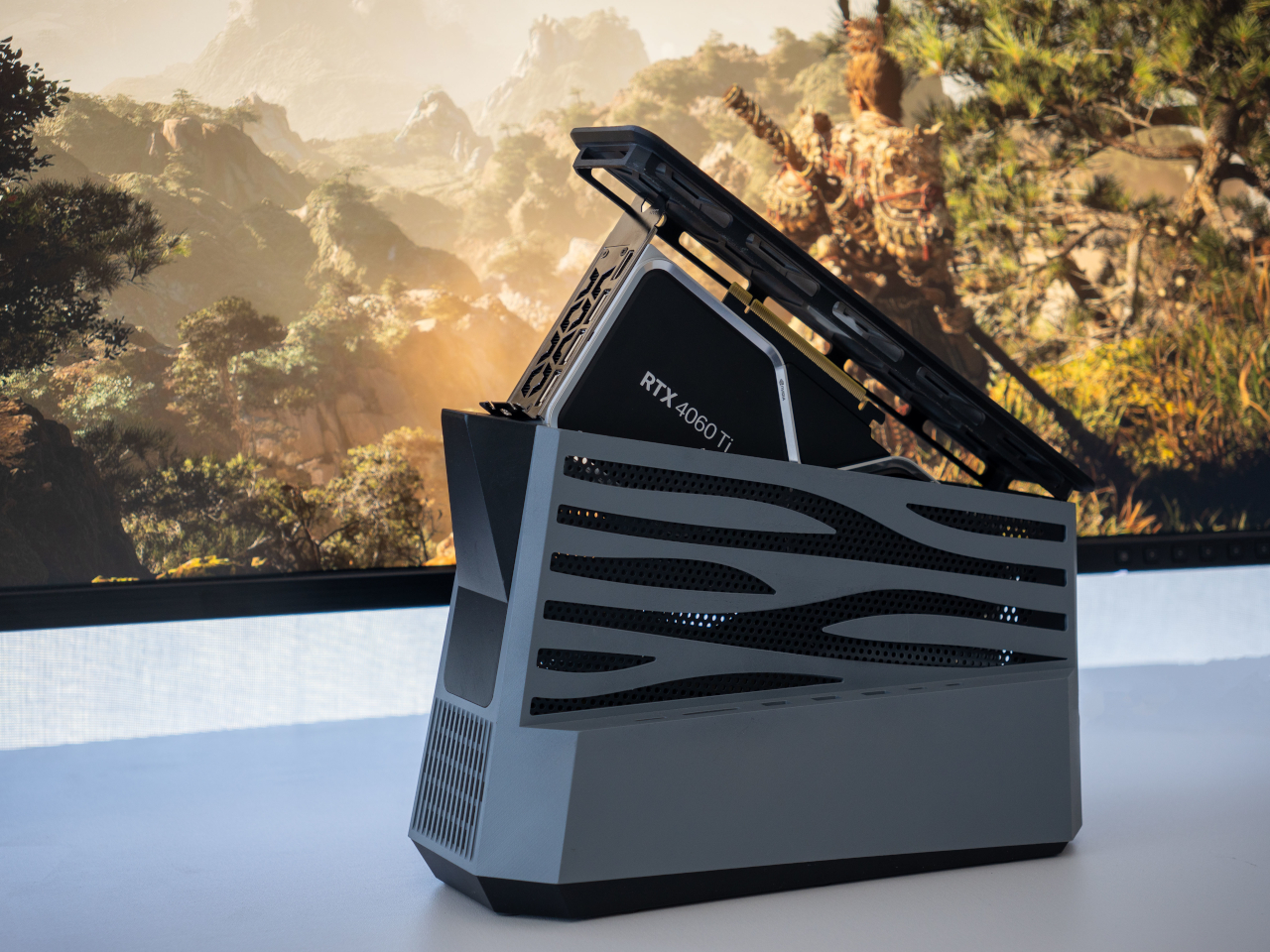 1735094880 558 Liberez votre creativite avec le boitier et le hub GPU - plare.
