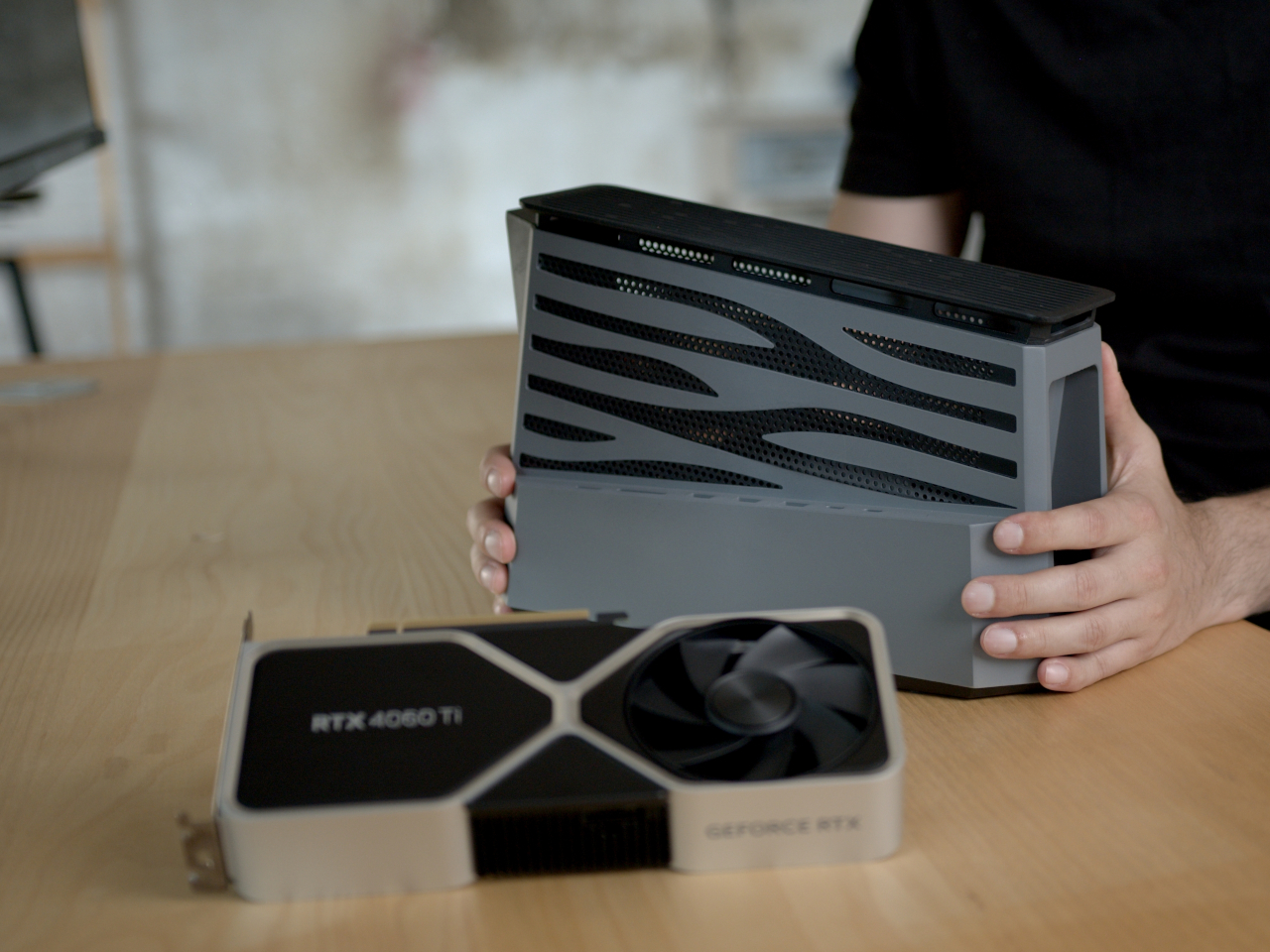 1735094887 212 Liberez votre creativite avec le boitier et le hub GPU - plare.