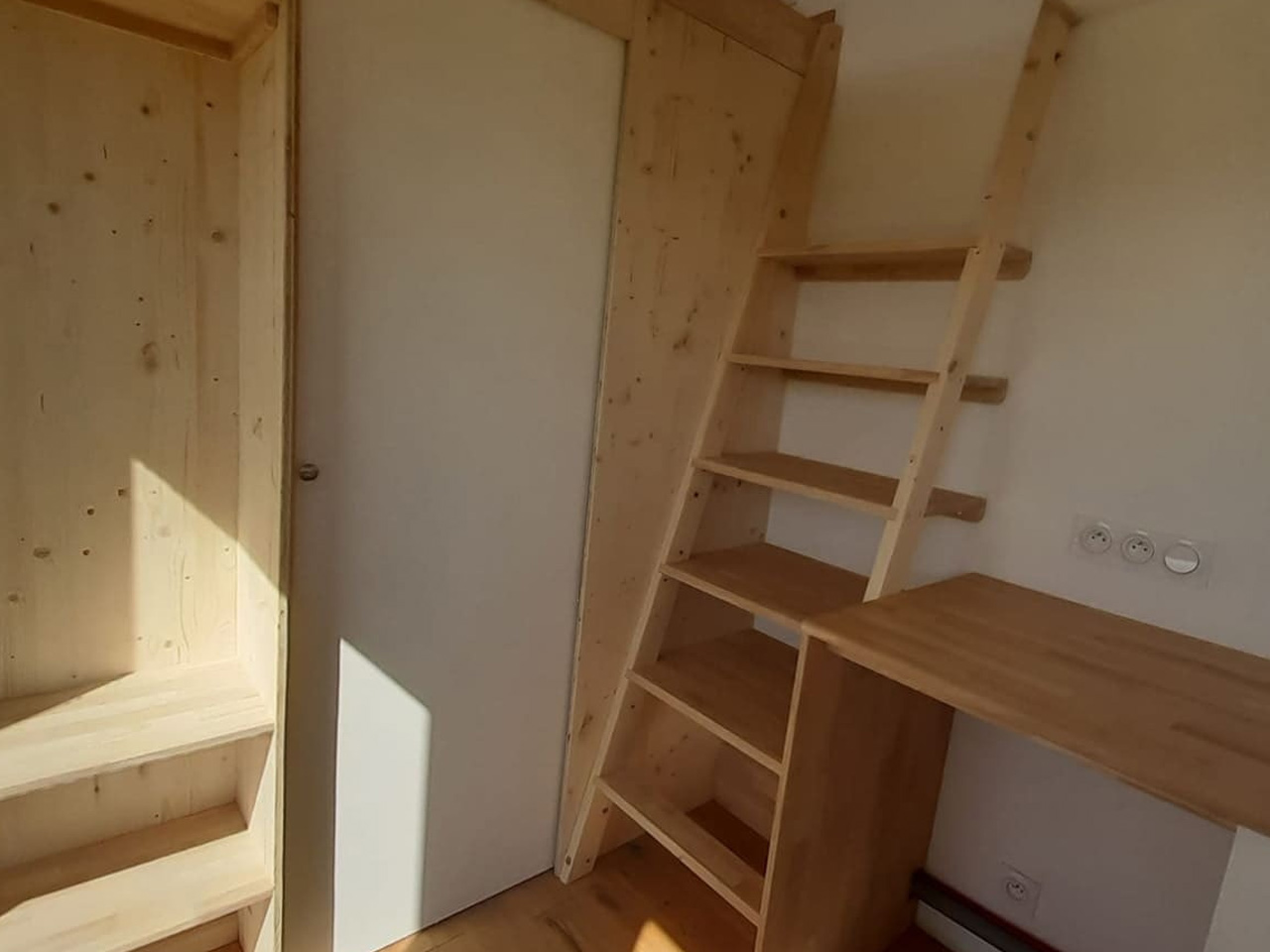1735130950 20 Cette petite maison est un refuge de reve pour un - plare.