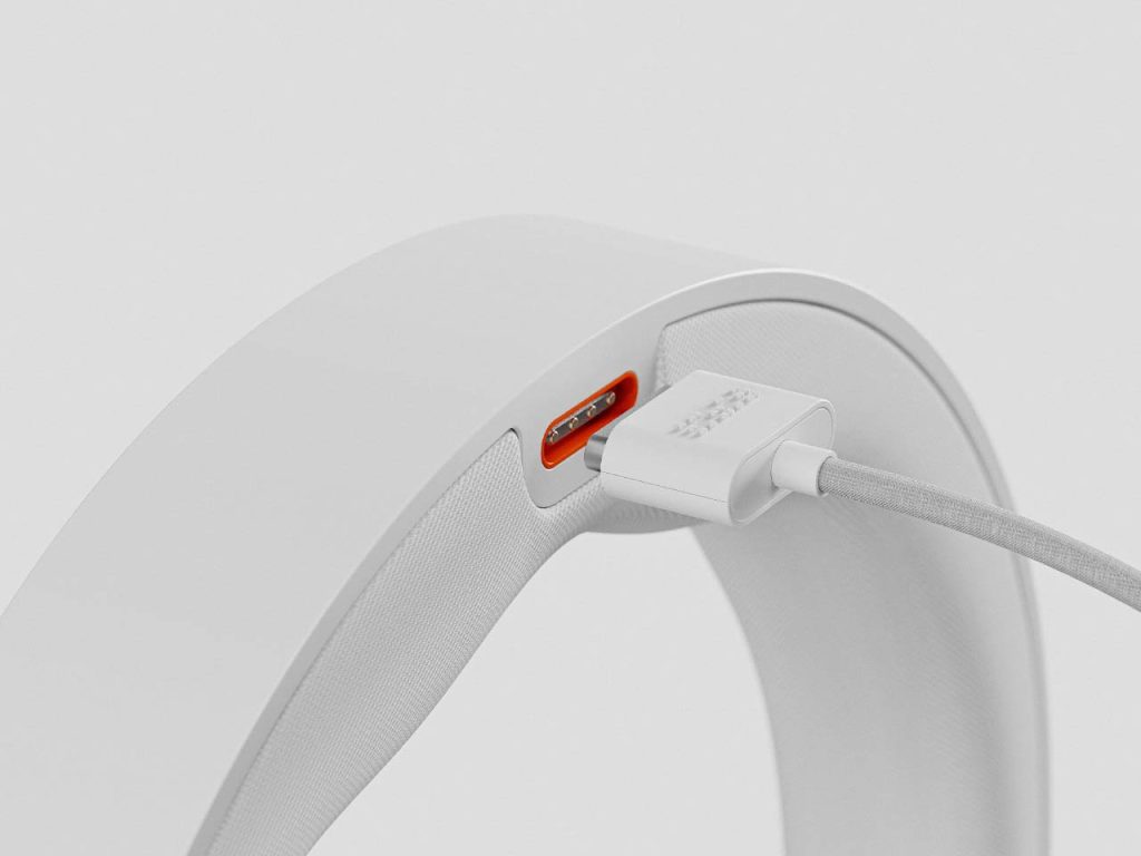 Cette paire d’écouteurs à conduction osseuse n’est pas seulement un dispositif d’assistance, mais facilite également l’accompagnement des personnes malvoyantes.