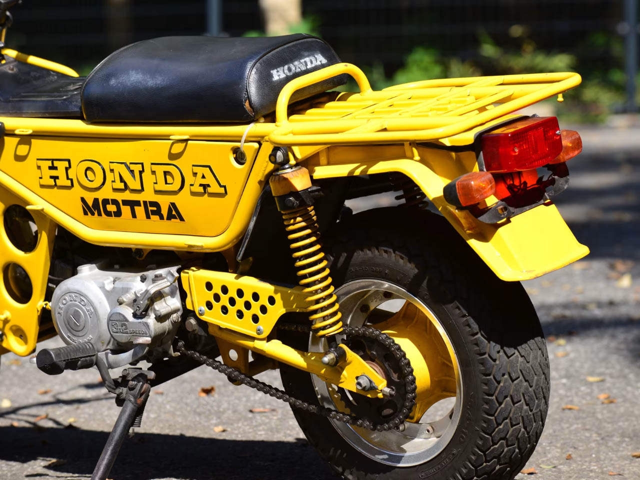1737145449 516 Decouvrez la Honda CT50 Motra La Mini Moto Revolutionnaire Qui - plare.