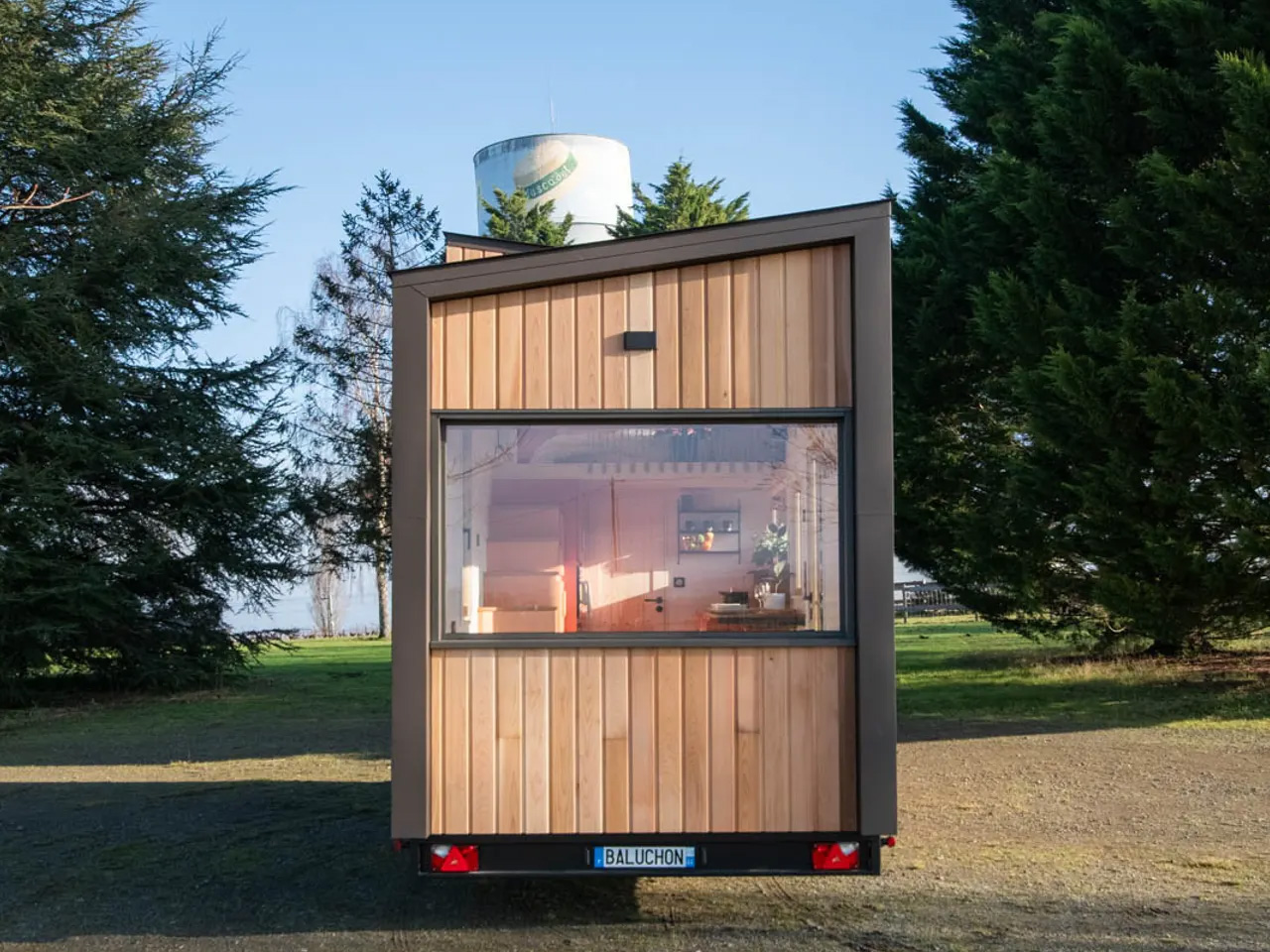 1737156920 73 Decouvrez comment cette Tiny House moderne offre un mode de - plare.