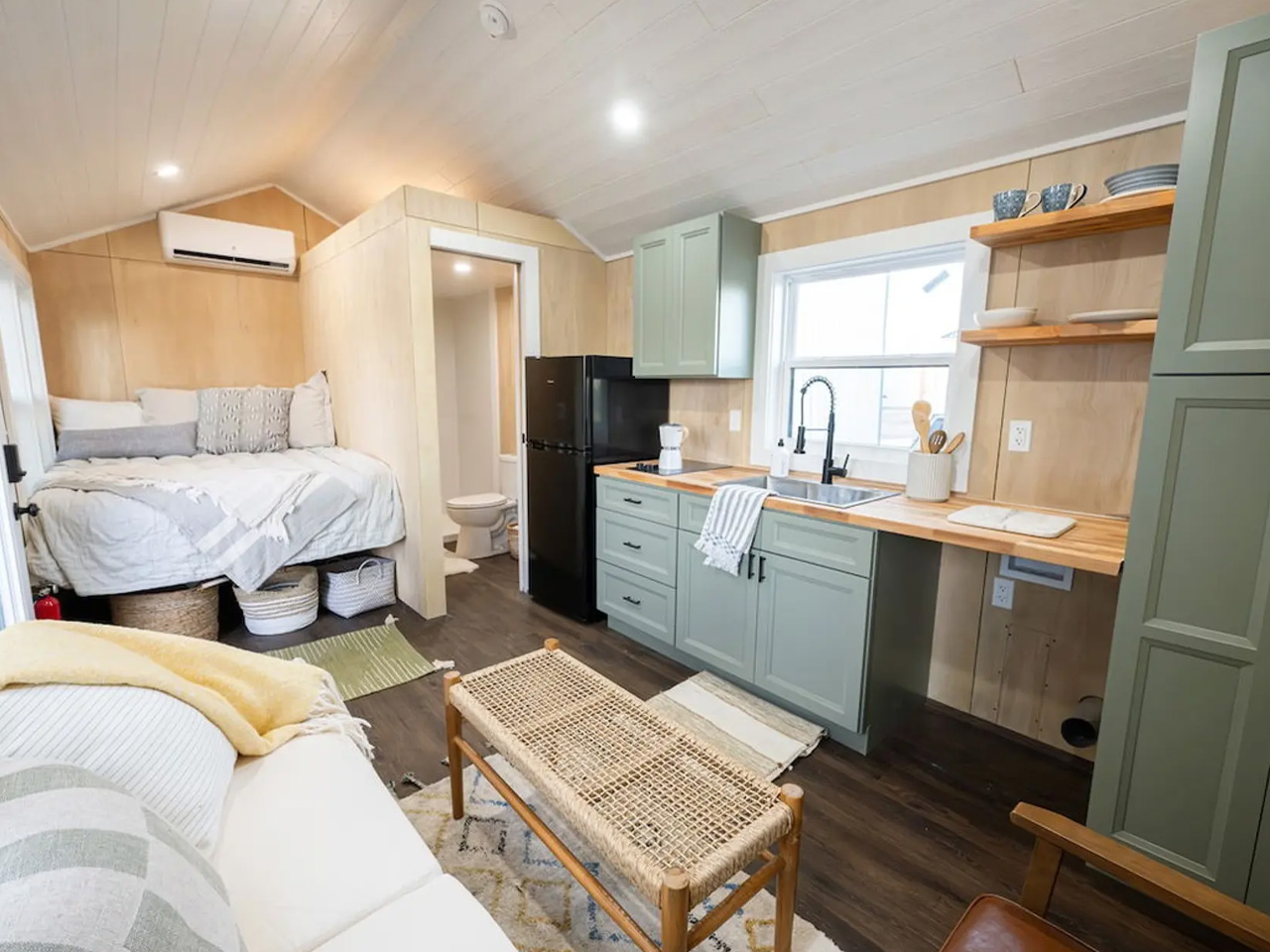 1737592507 629 Decouvrez le Duplex Tiny Home Revolutionnaire Deux Maisons sur - plare.
