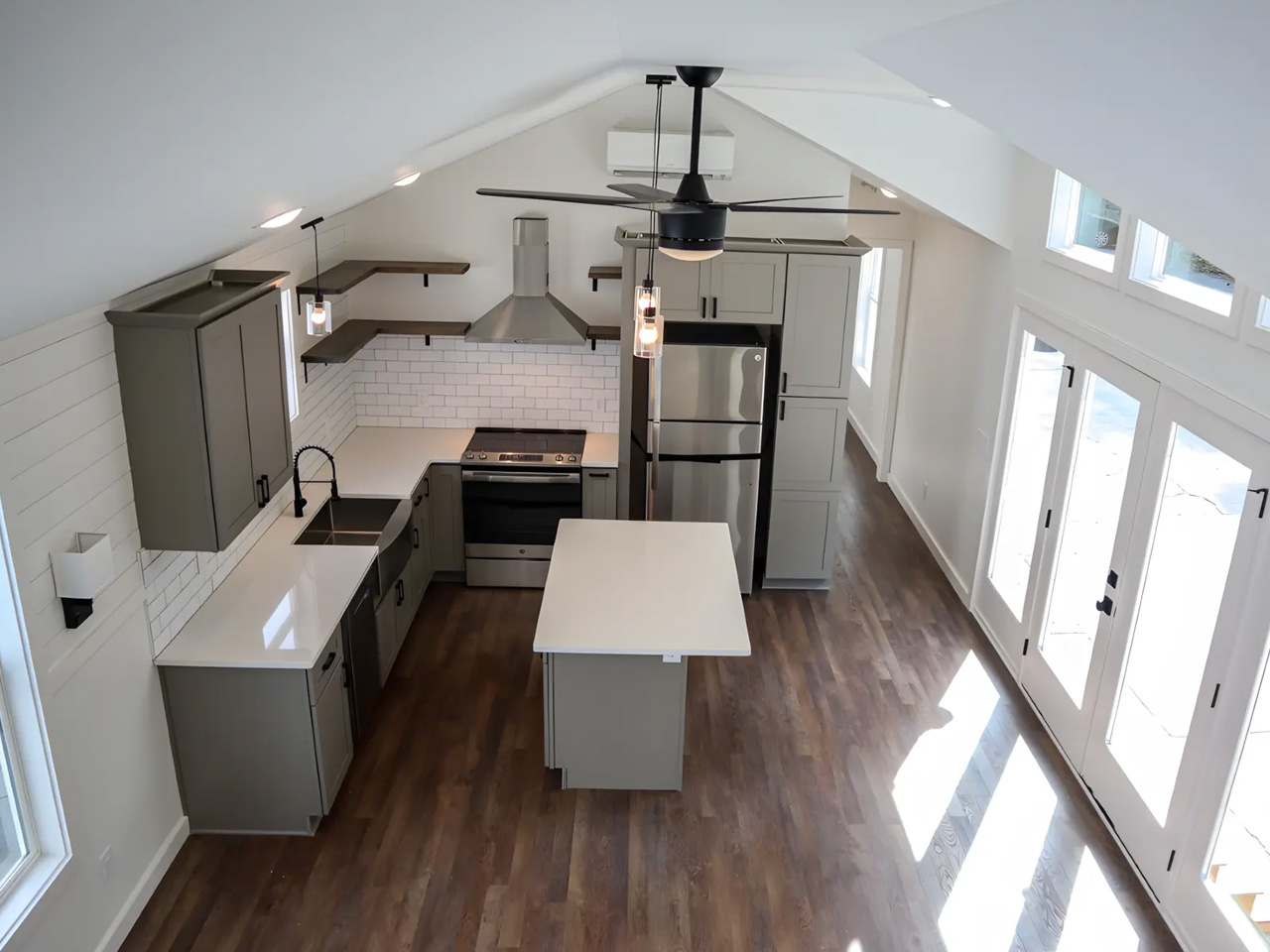 1738024603 439 Decouvrez cette Residence de 52 Pieds La Plus Grande - plare.