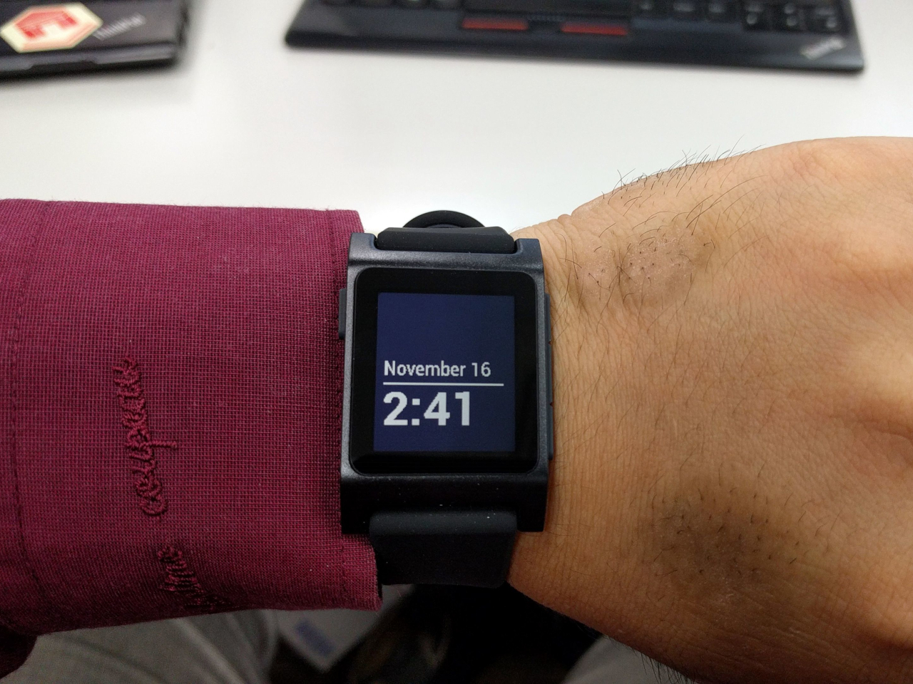 1738057658 61 Revolution horlogere La montre connectee Pebble fait son grand - plare.