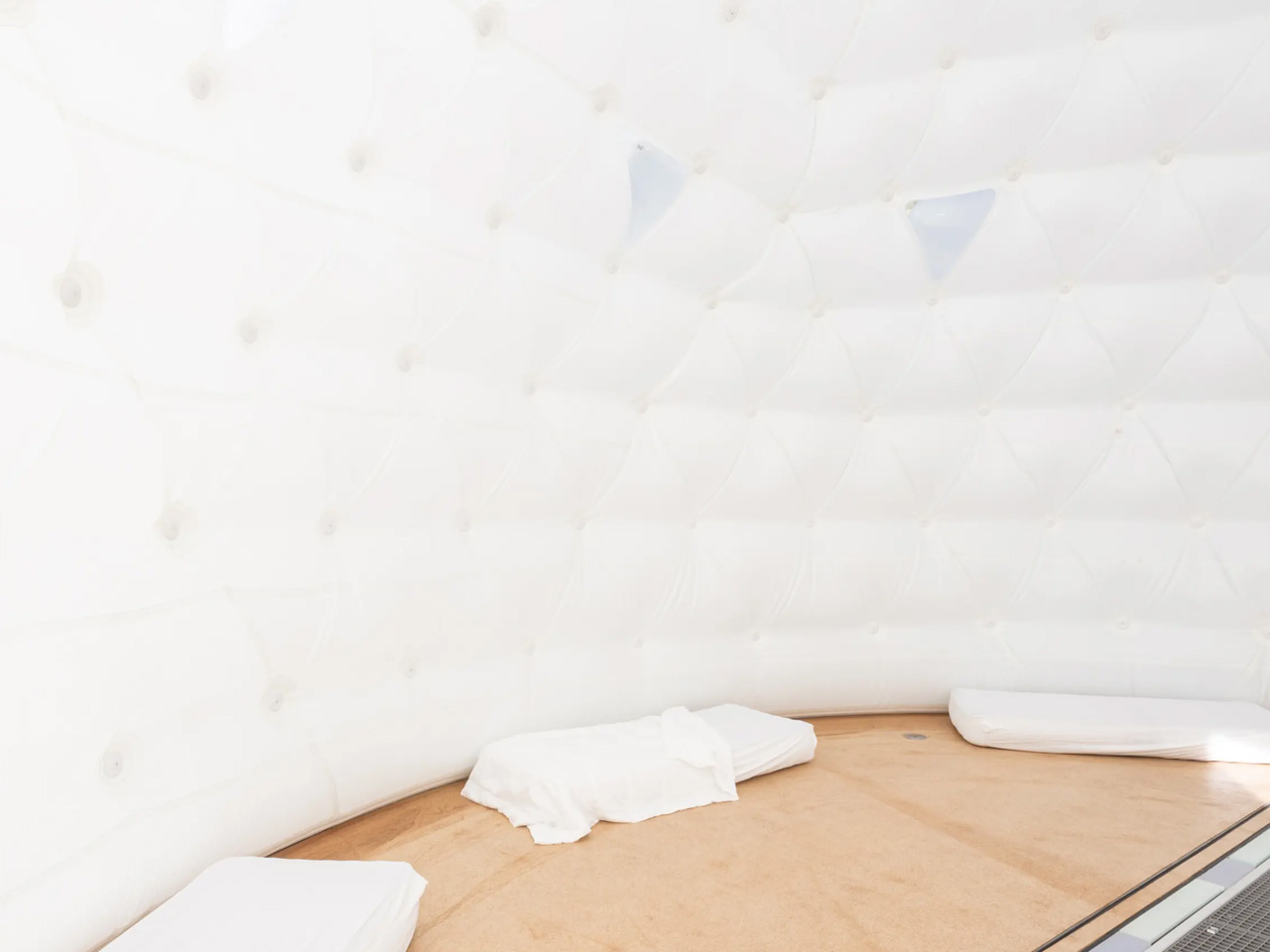 1738283672 960 Decouvrez cette Tiny Home Astucieuse qui Sagrandit pour Accueillir jusqua - plare.