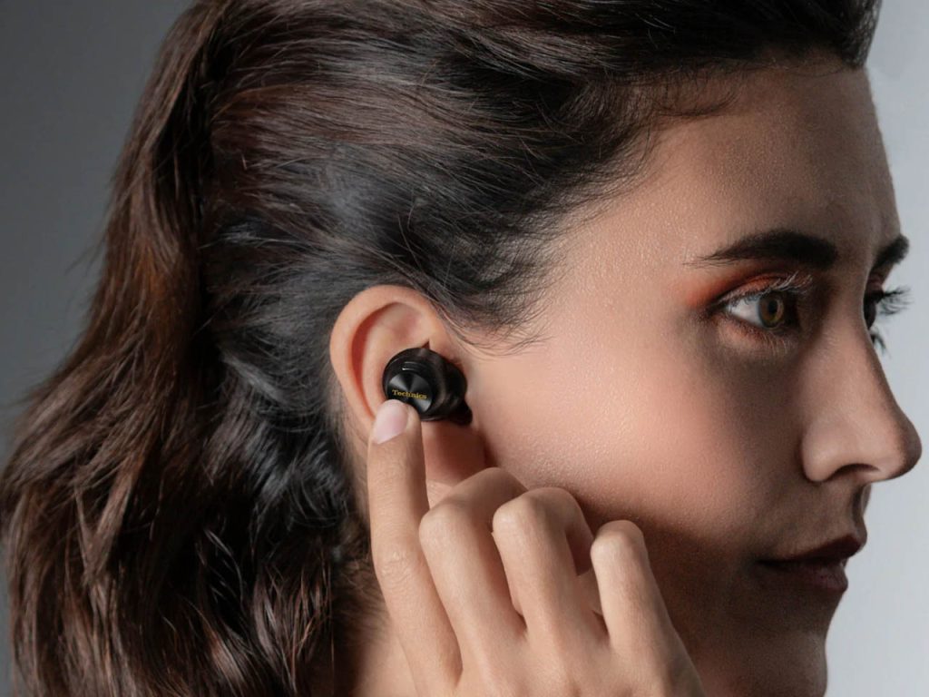 Découvrez les écouteurs Technics EAH-AZ100 : Son Cristal, Annulation de Bruit et Confort Premium grâce aux Drivers à Fluide Magnétique !