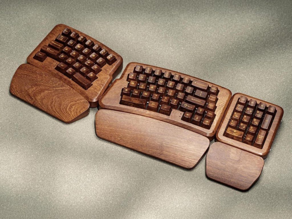 Découvrez le Clavier Mécanique en Bois: L’Accessoire Indispensable des Amoureux de Technologie