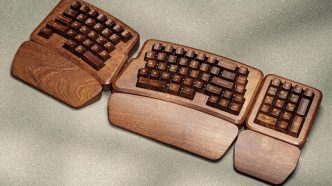 alice 60 wood keyboard 1 - plare.