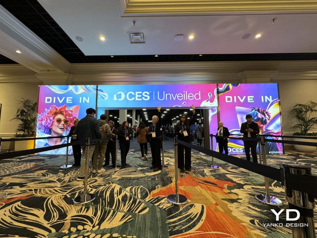 Révolution Tech : Les Robots, Lunettes Intelligentes et Projecteurs Dominent la Scène à CES Unveiled